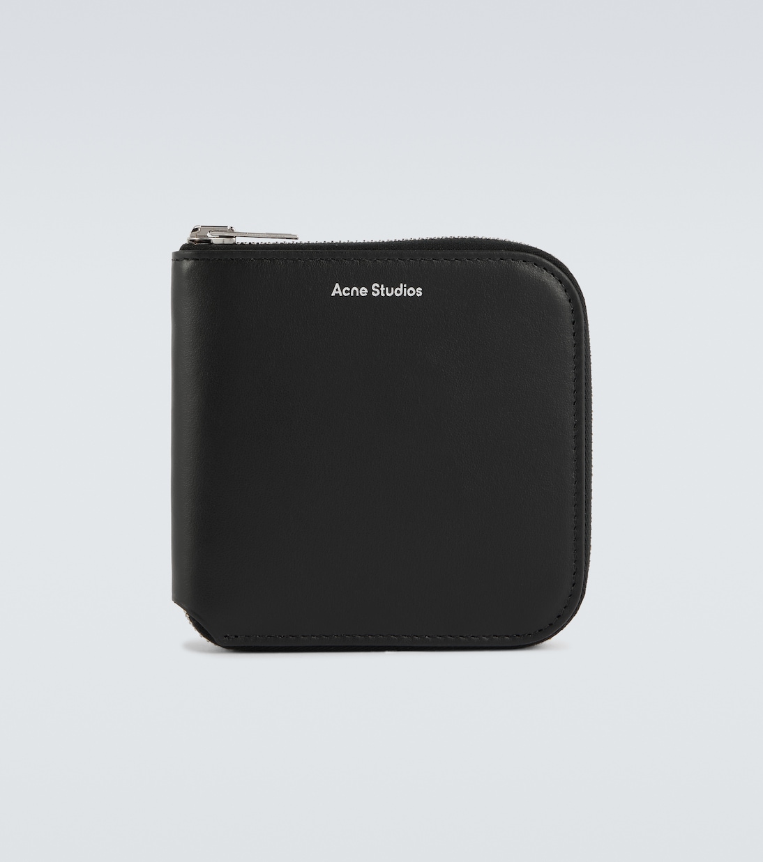 Zipped leather wallet