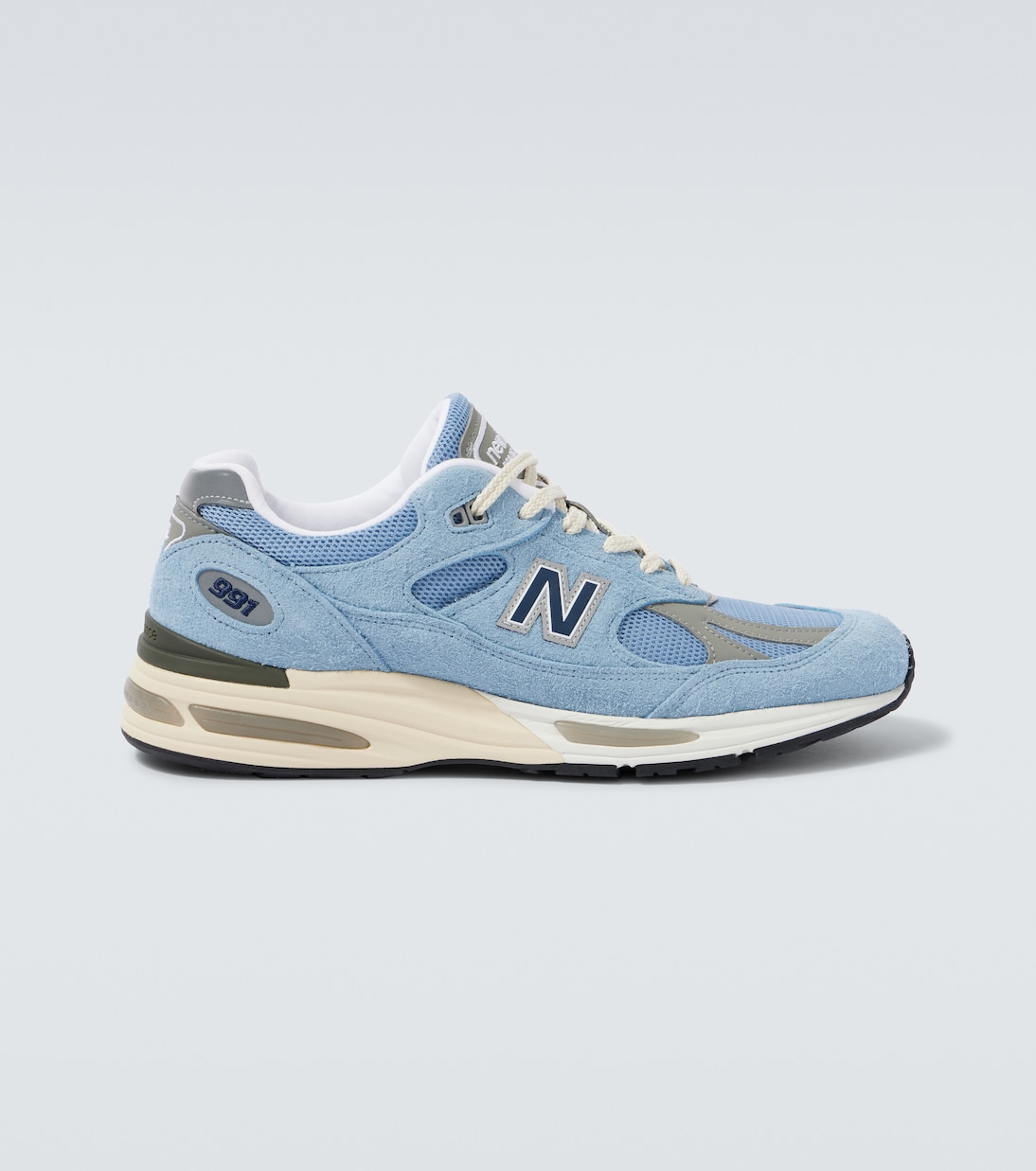 991v2 suede sneakers
